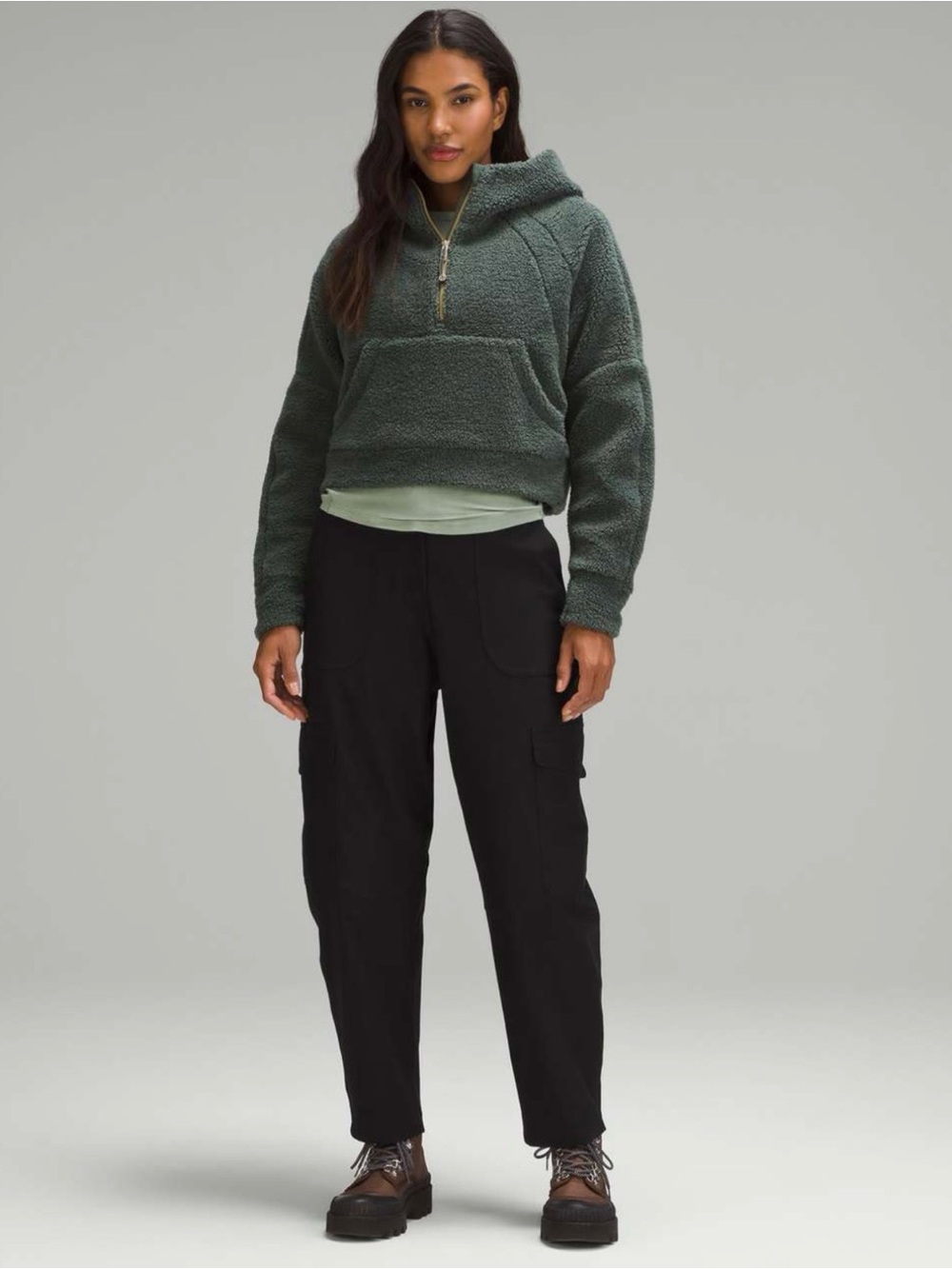Lululemon Light Utilitech Cargo Pocket High Rise Pant Stretch Women 25 Black EUC